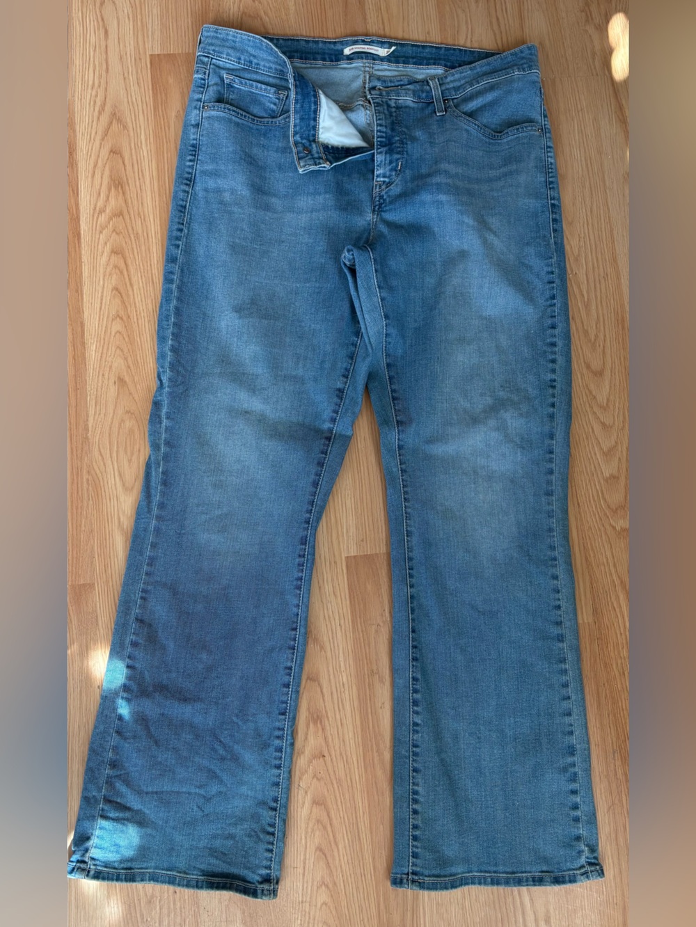 Levi's red tab Blue Boot Cut Jeans womens 20w